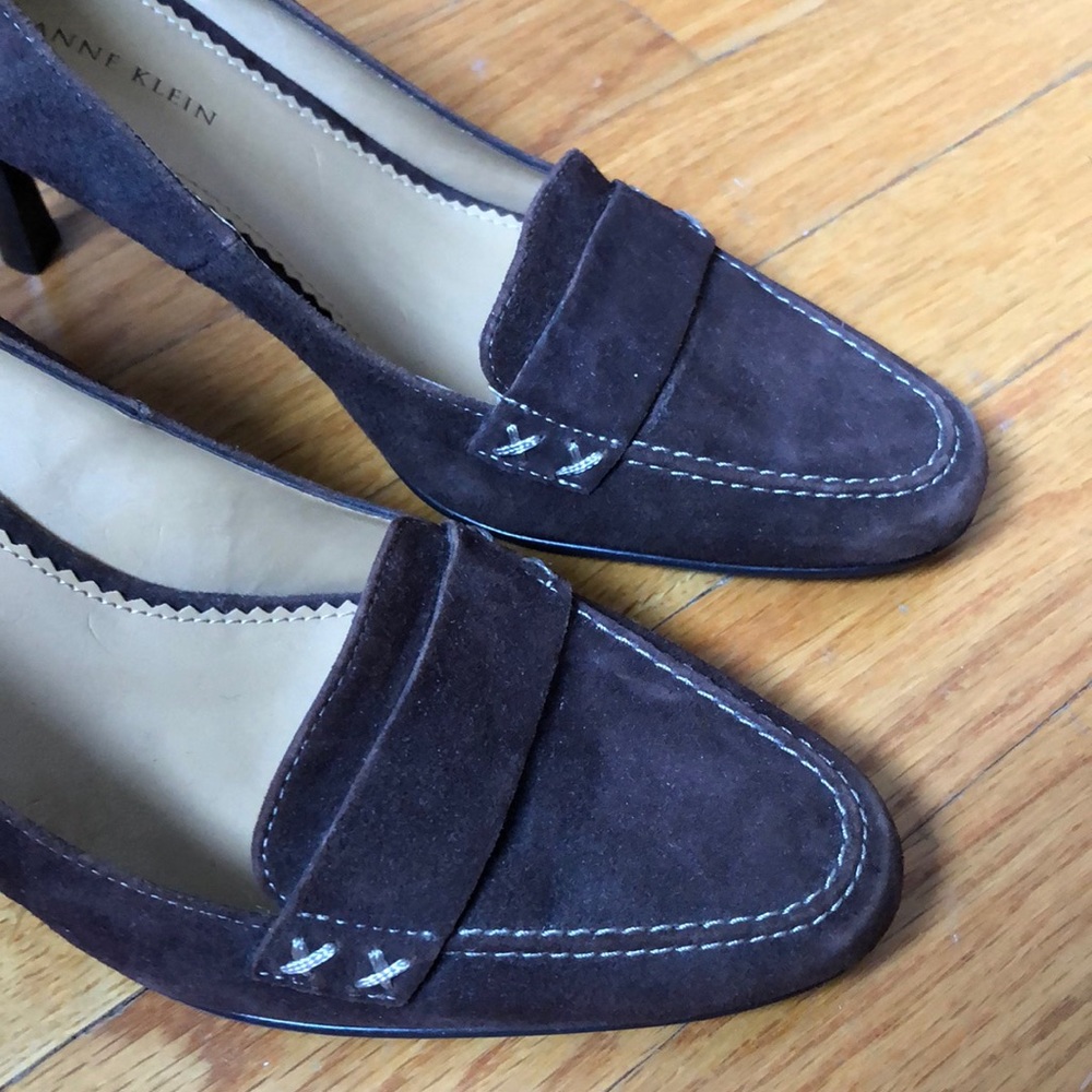Anne Klein brown suede pump shoes